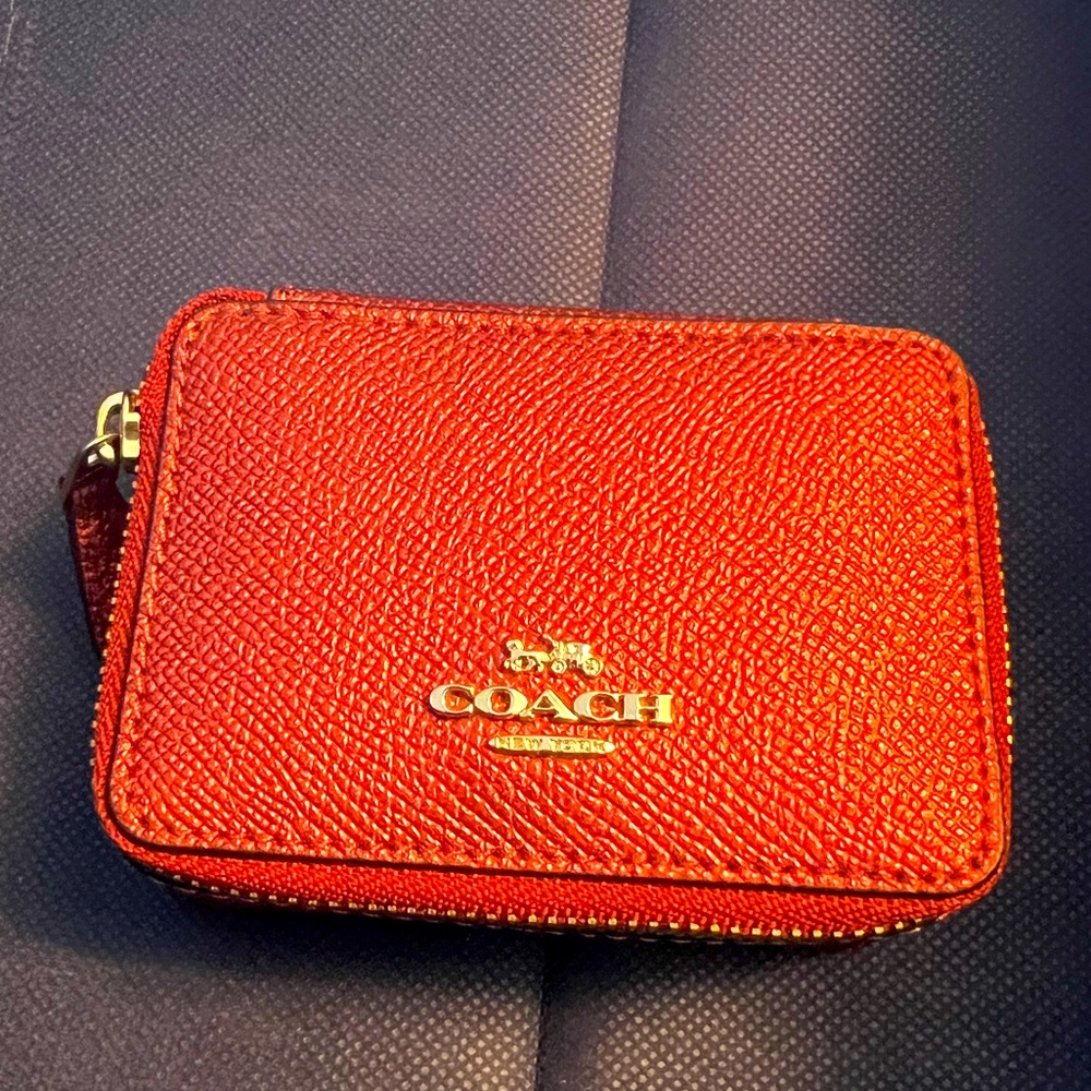 NWT COACH pebbled leather red new pill box gift